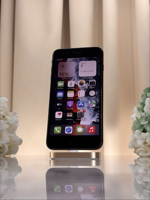 Ідеальний iPhone 8 Plus 64GB Neverlock Уцінка! (Магазин Гарантія)