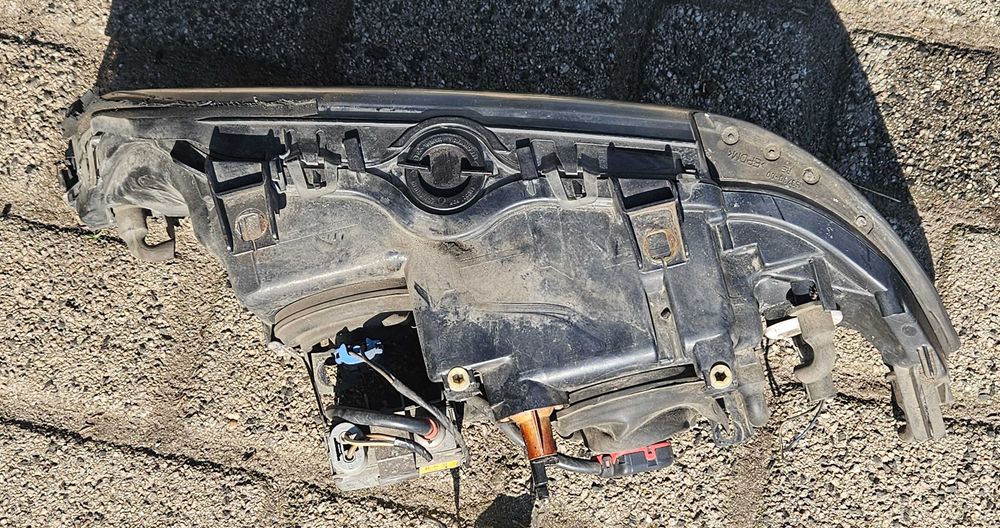 Reflektor prawy+lewy Bmw E39 lift ringi XENON