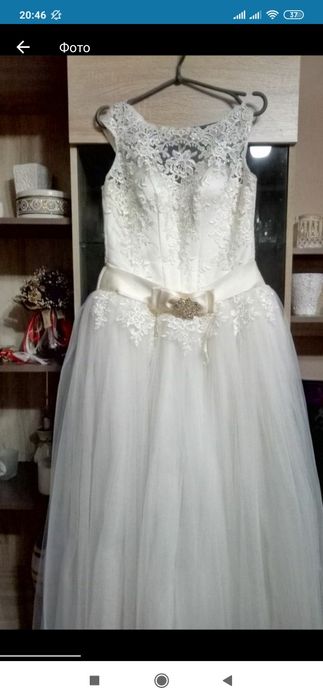 Сукня урочиста з фатіном