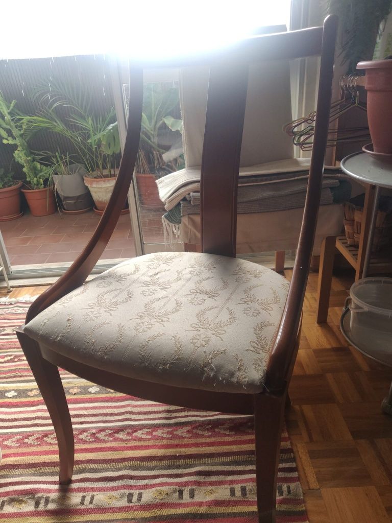 Cadeiras antigas para forrar