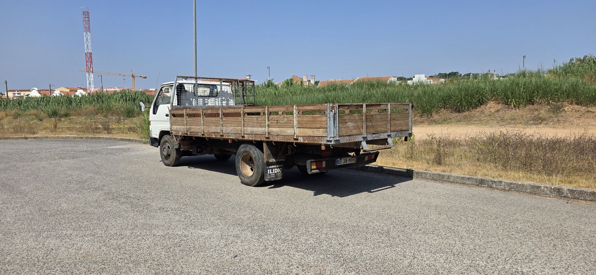 Toyota dyna 280 vendo