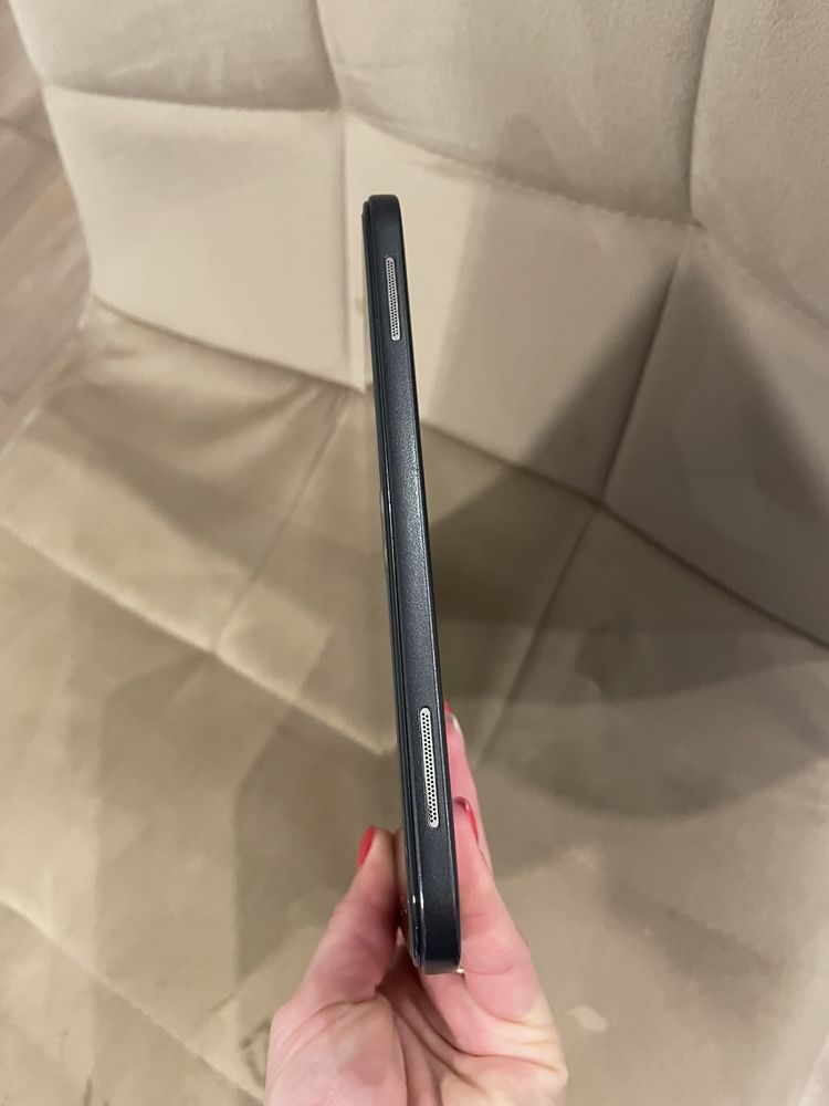 Samsung tablet SM-T585