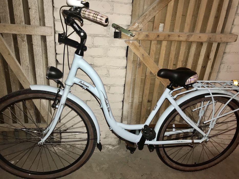 Niebieski rower damski