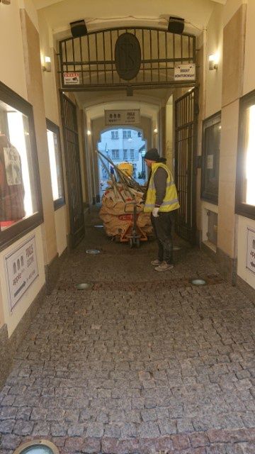 Odbiór gruzu  wąskich bram ,uliczek work big bag ,torba gruz  warszawa
