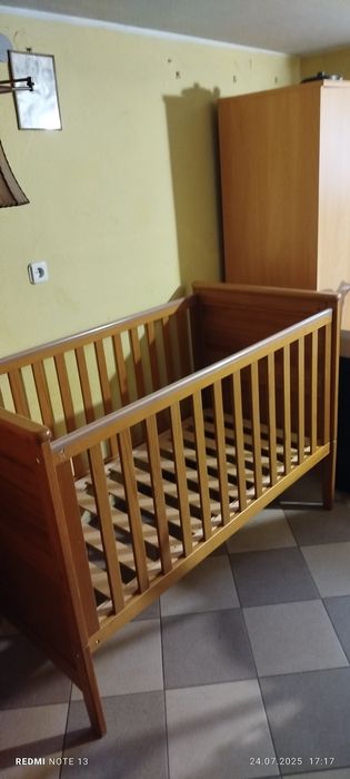 Łóżeczko dla dziecka mamas papas.