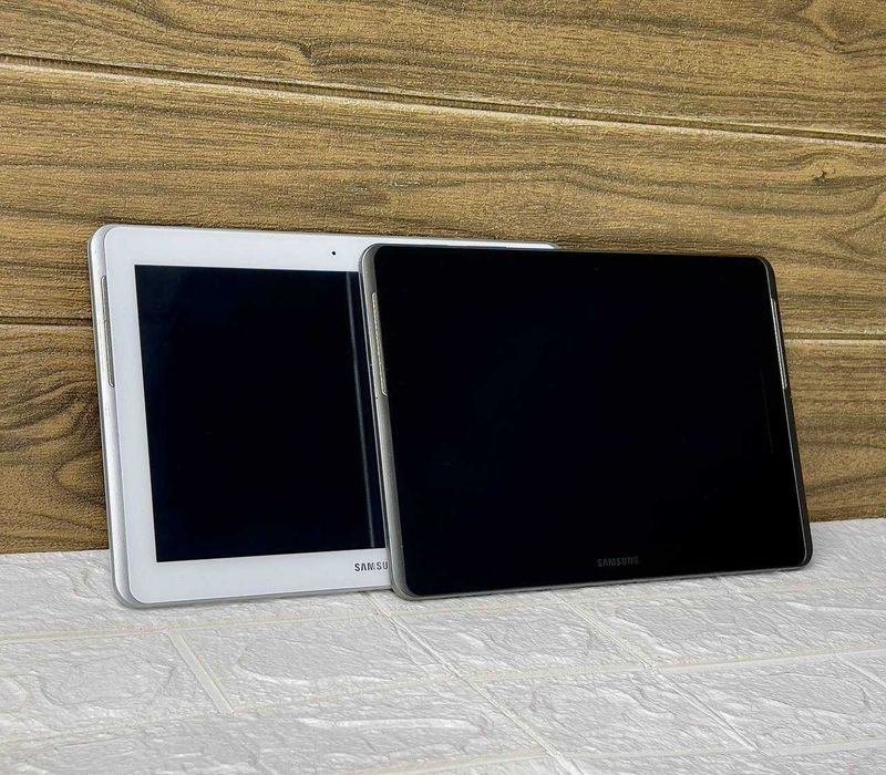 Планшет Samsung Tab 10  [Гарний стан]