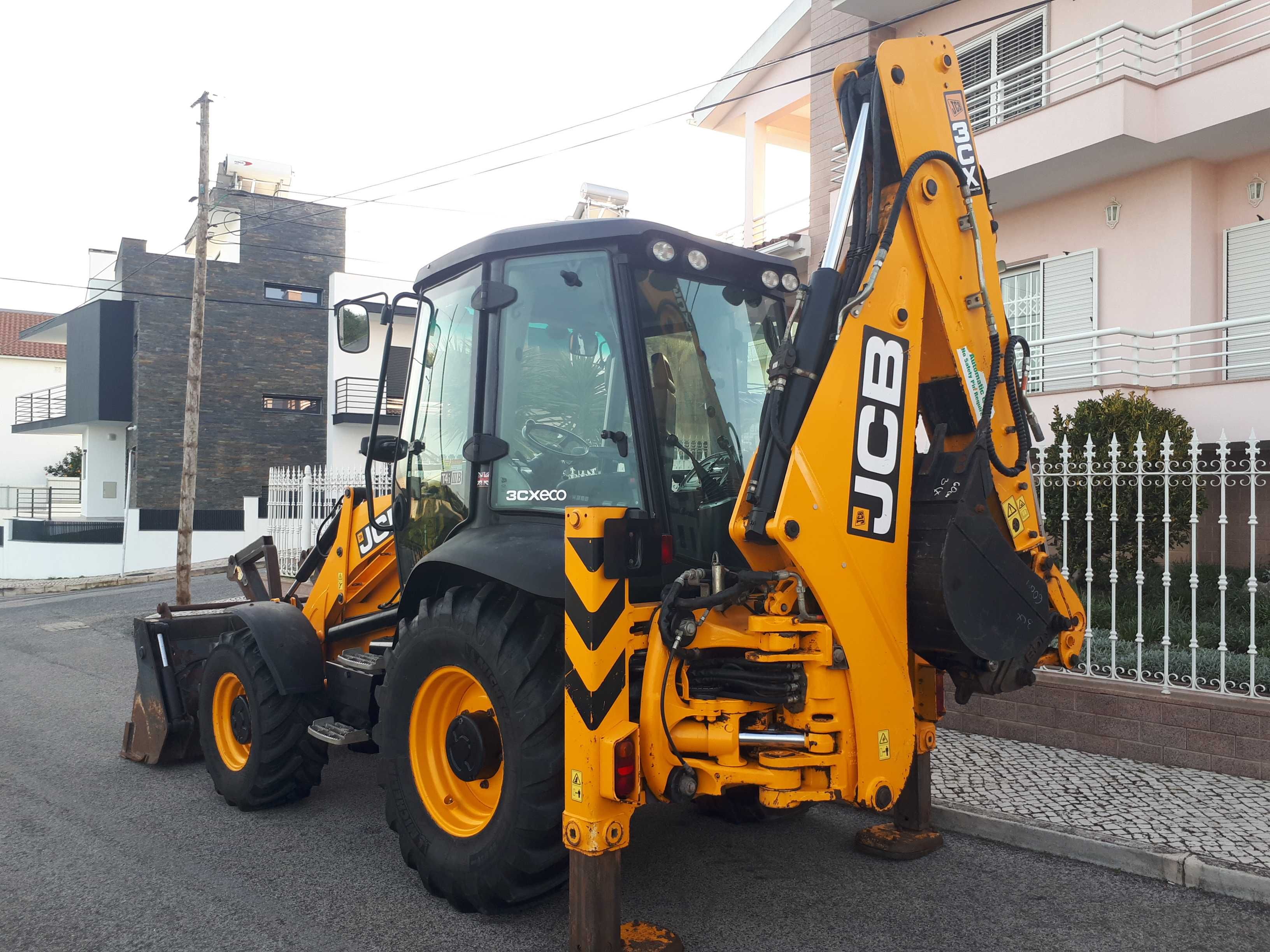 Retroescavadora JCB 3CX contractor de 2015