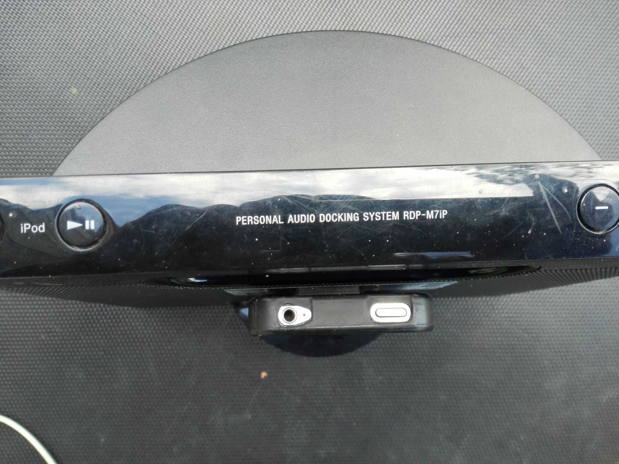 Iphone 4 stacja dokująca sony RDP m7ip