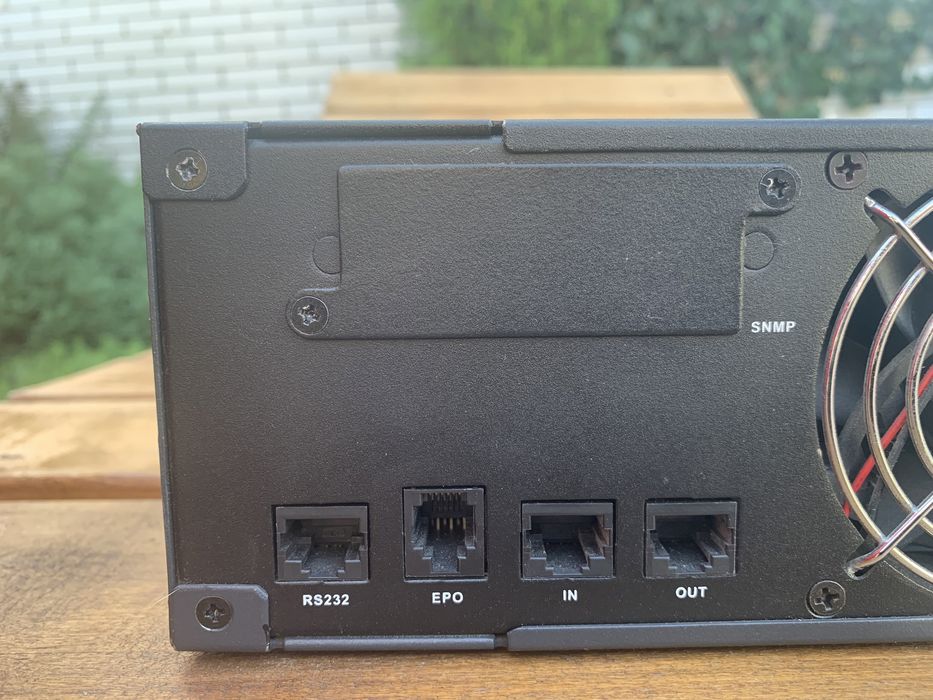 Серверний ДБЖ UPS 2000VA