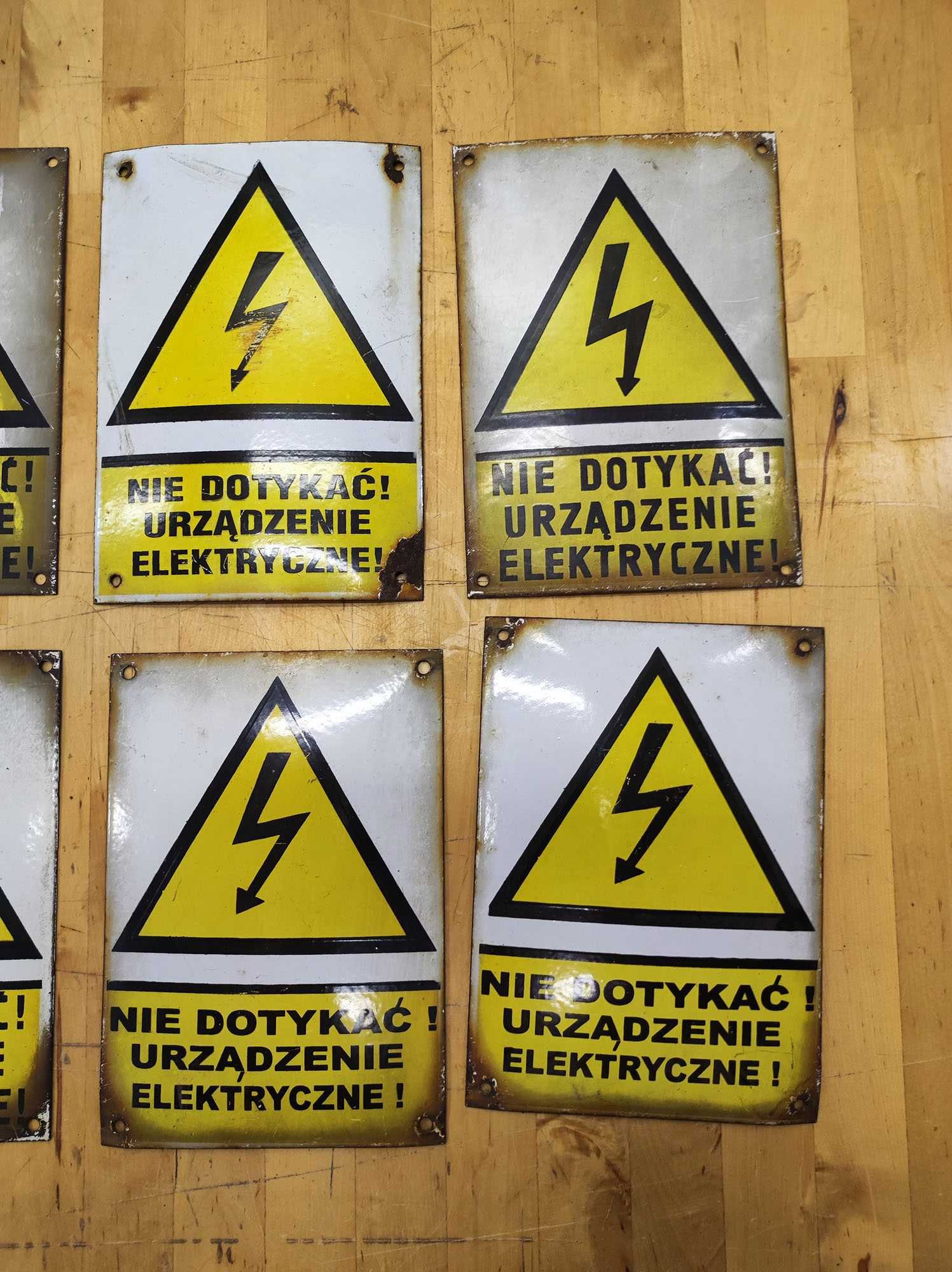 Tablica emaliowana wysokie napięcie [117]