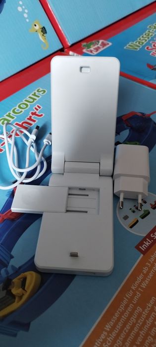 Ładowarka indukcyjna z gniazdem iPhone nowa