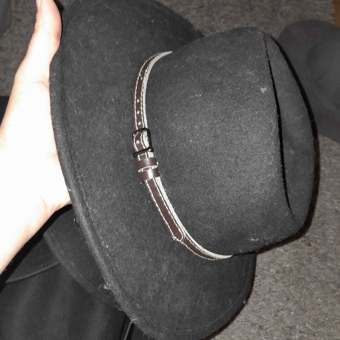 Капелюх шерсть, різні капелюхи чорного кол.,ц. 155 грн,перешлю олх