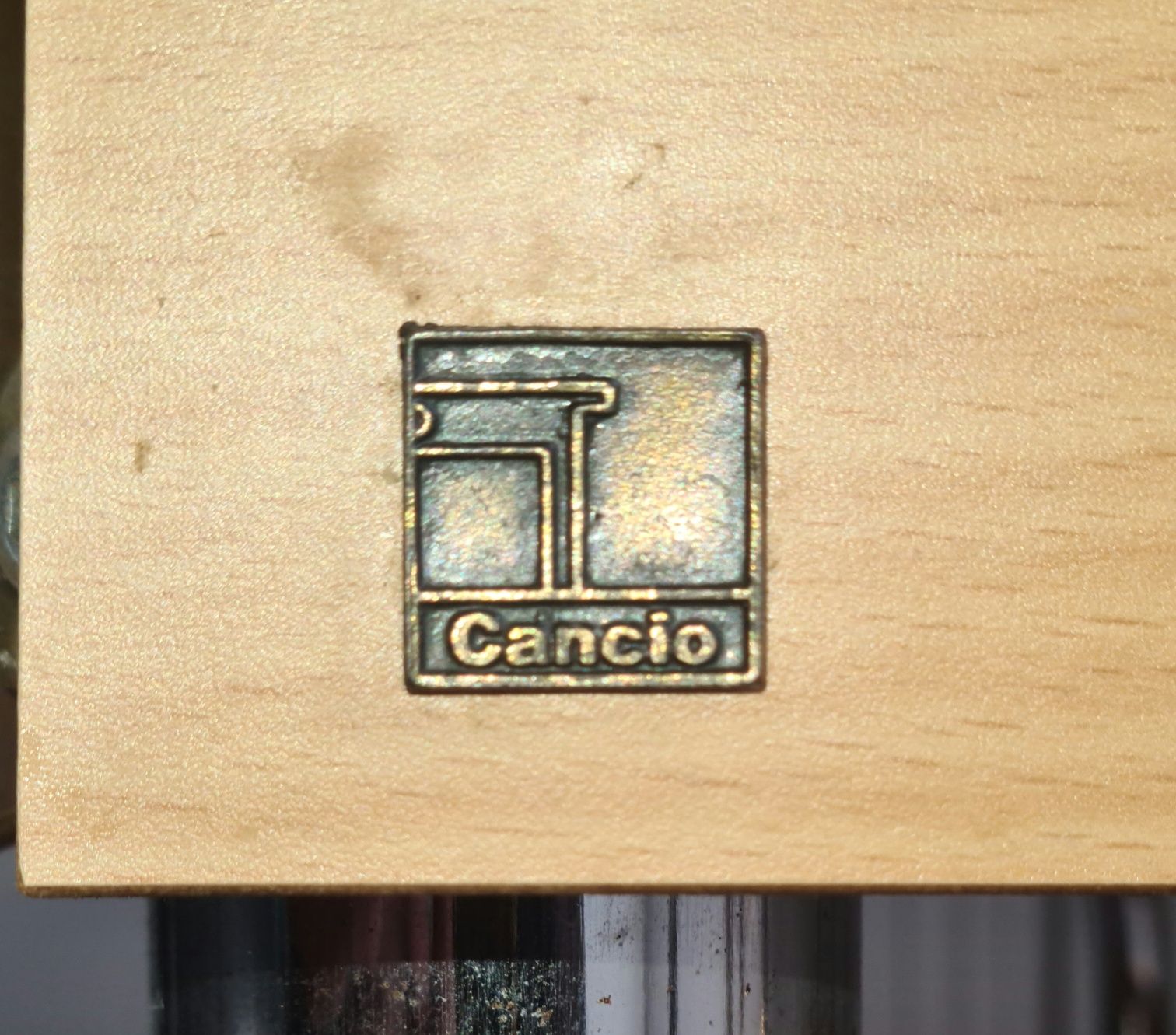 Mesa de Jantar extensível com 5 cadeiras marca Cancio