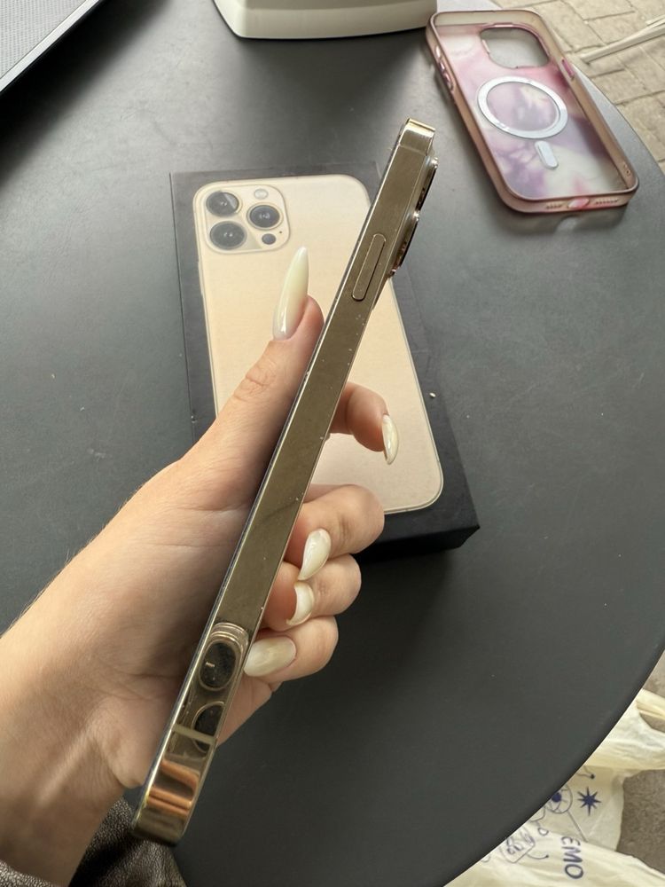 продам Iphone 13 Pro Max
