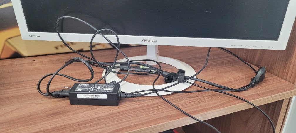 Monitor LCD ASUS VX238H 23 cale