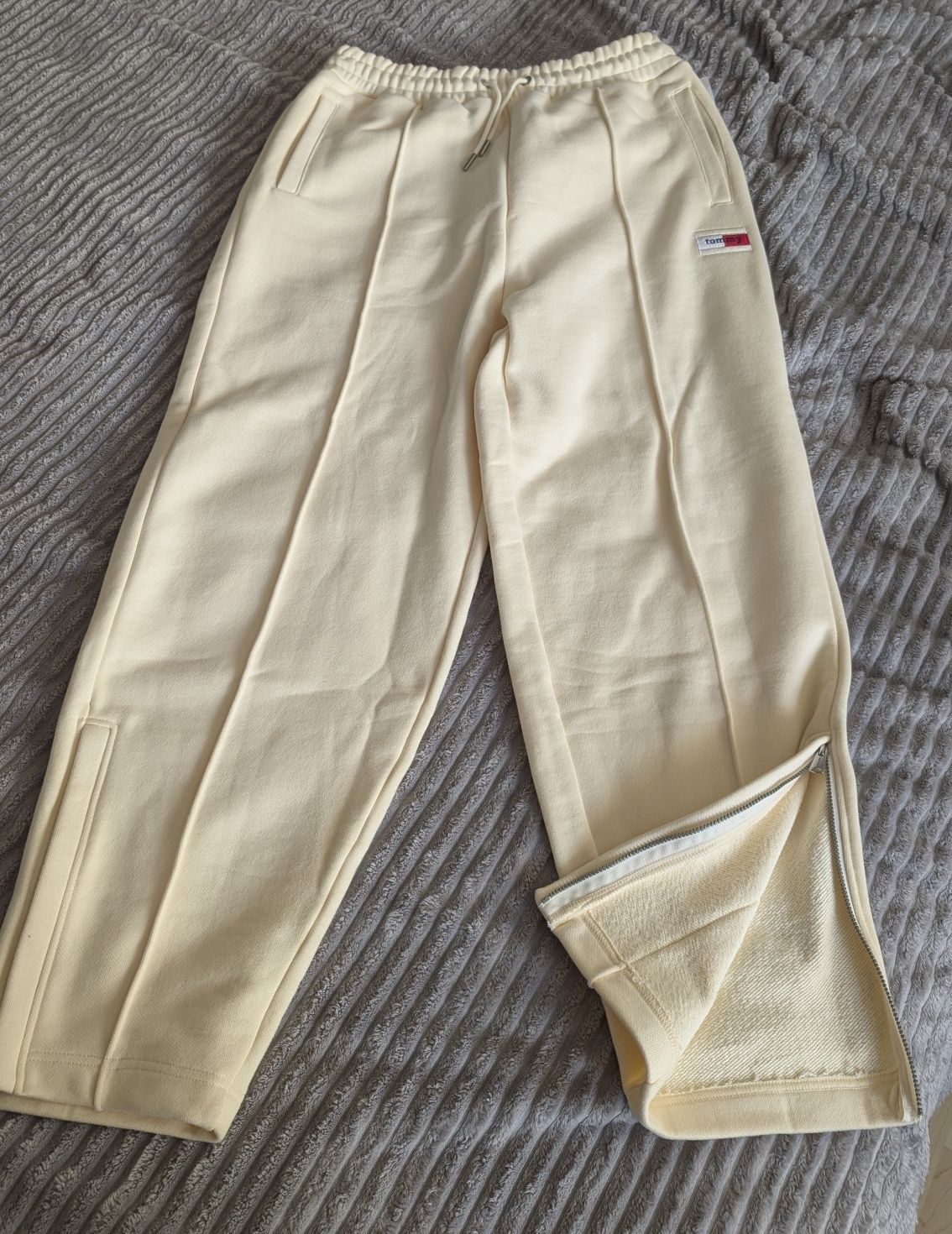 Spodnie Tommy Hilfiger
