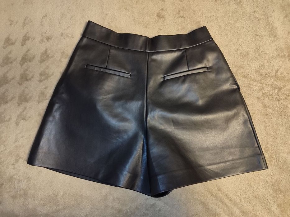Шкіряні шорти Zara