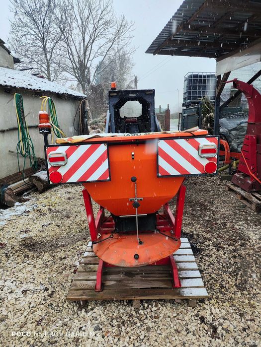 Rozsiewacz soli piasku 380L/550 KG  Piaskarka Posypywarka