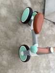 Triciclo Hape sem pedais