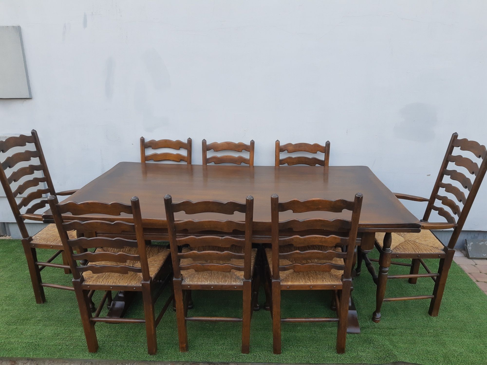 Komplet dębowy stół i 8 krzeseł