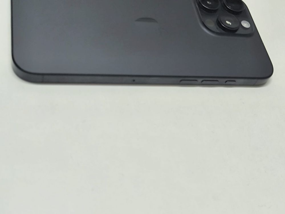 Iphone 16 pro max 256g c/factura e garantia