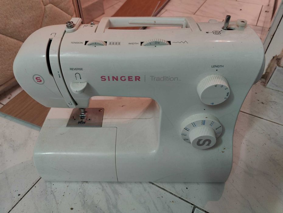 Maquina de costura Singer