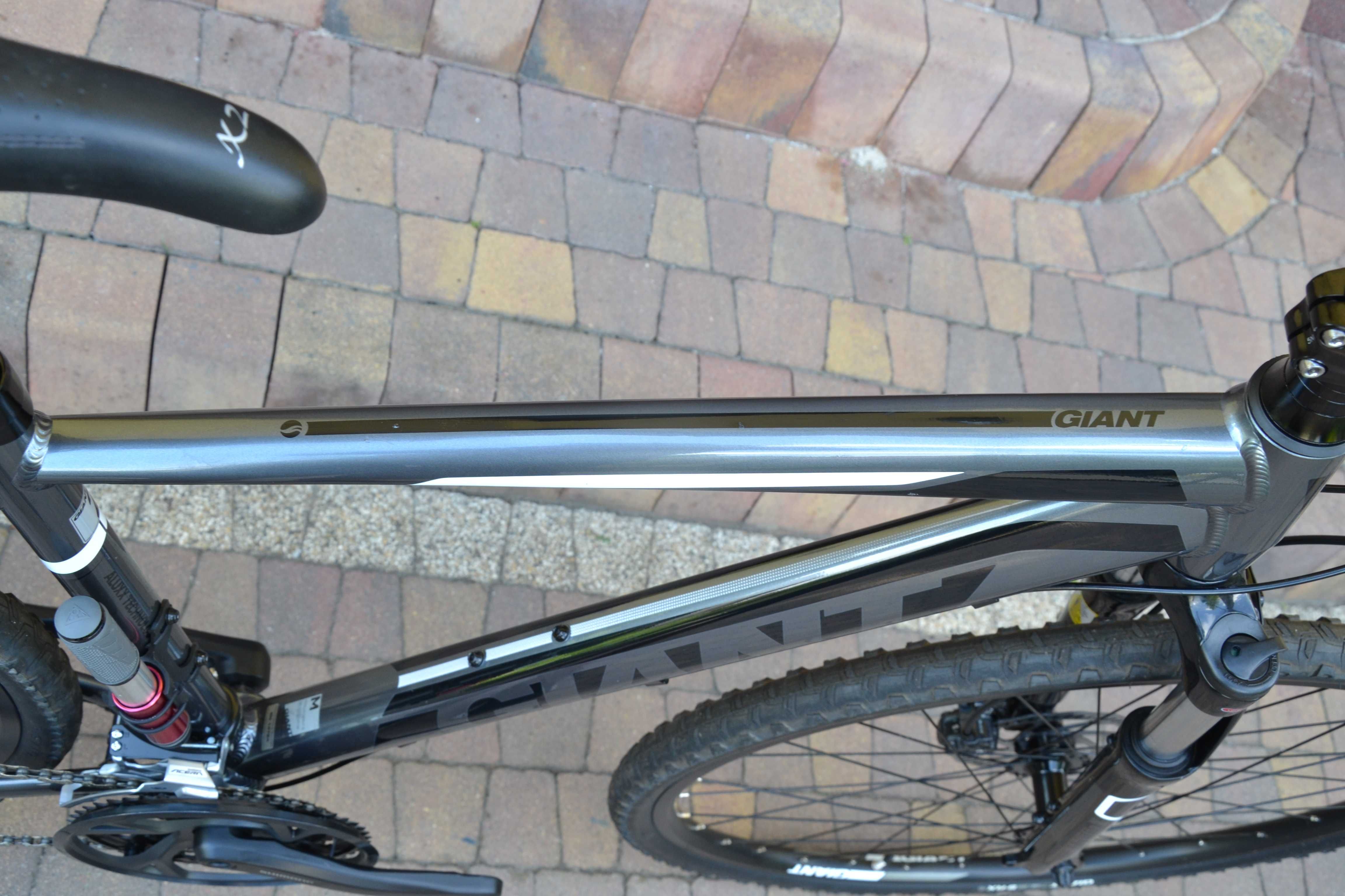 Giant Roam 2 Cross Shimano 3x9 Suntour blokada hydraulika M bdb