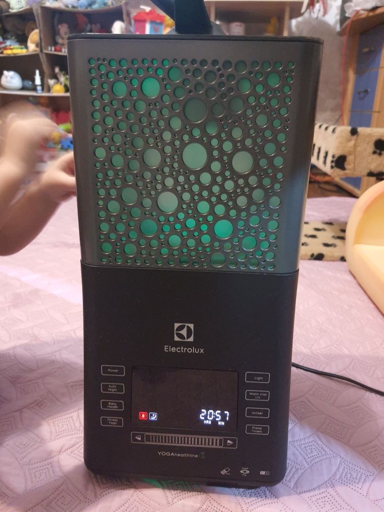 Зволожувач повітря electrolux