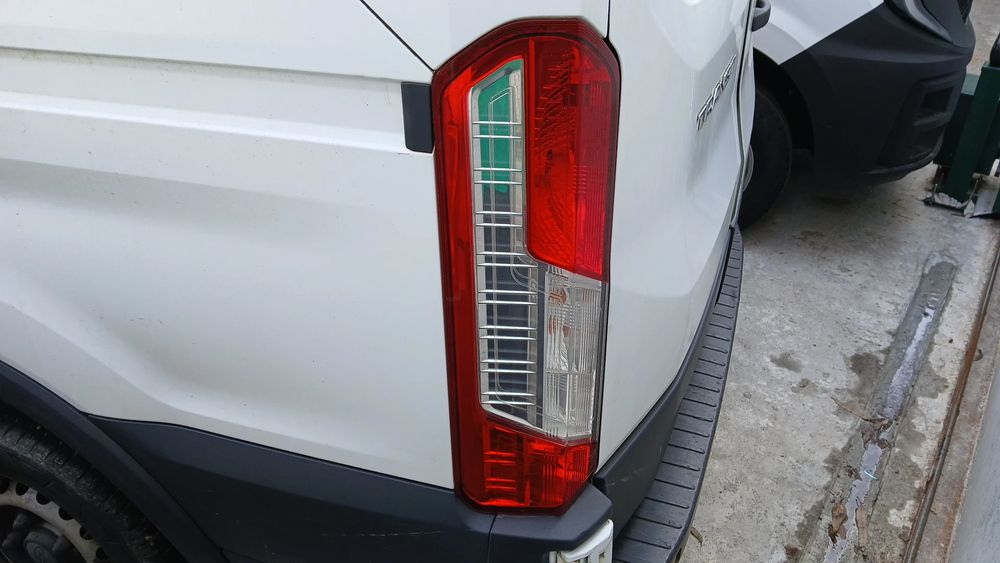Farolim esquerdo FORD Transit