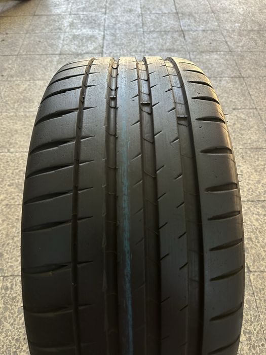 Pneus semi-novos 225/35R19