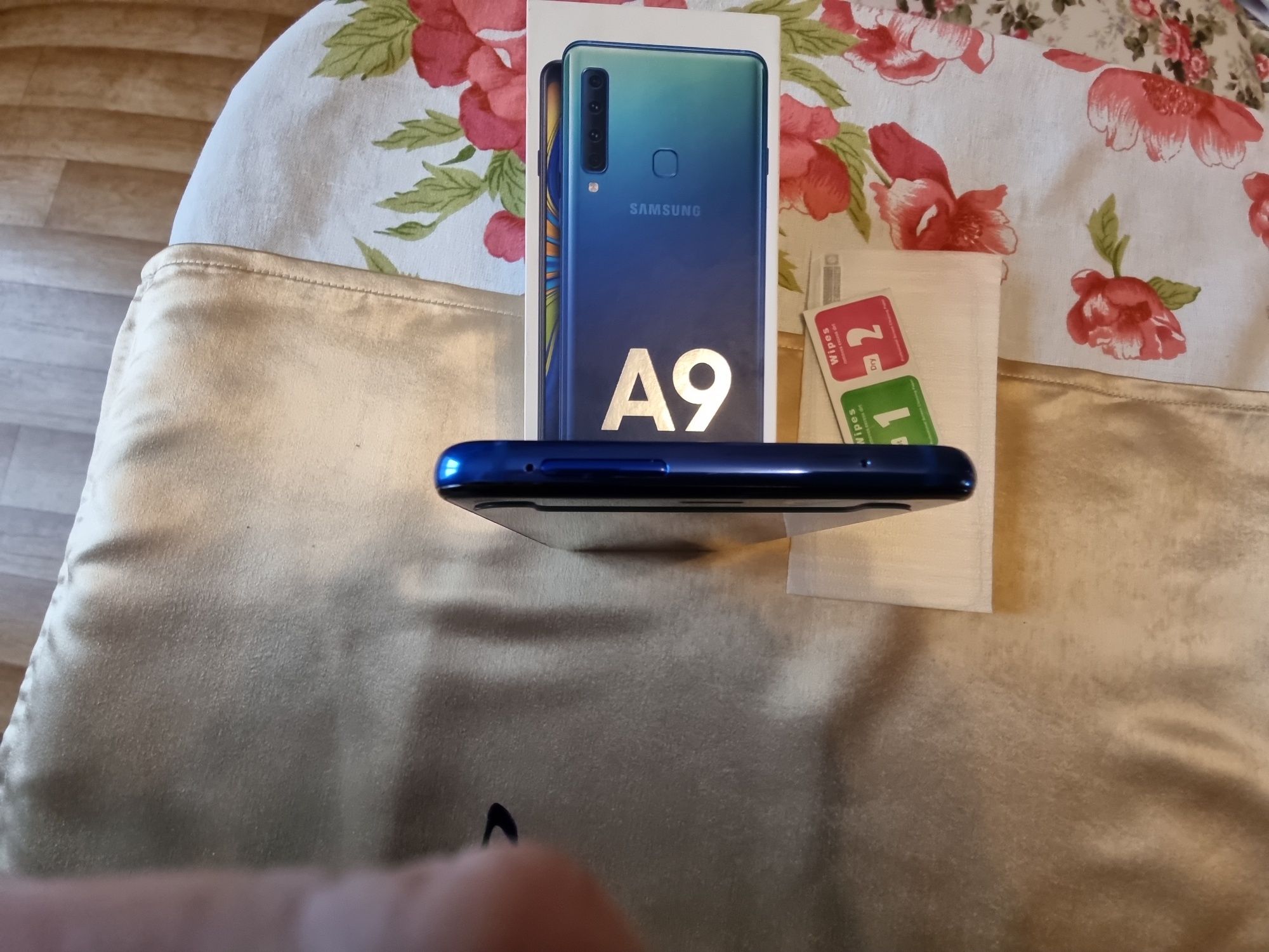 Samsung Galaxy A9 pamięć ram 6 gb i pamięć telefonu 128gb plus 128gb