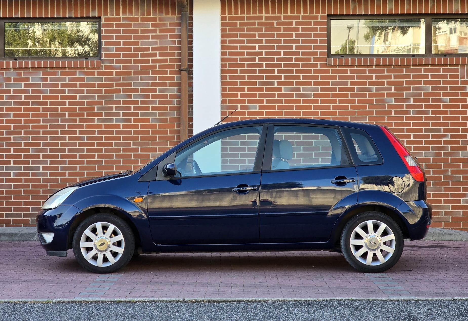 Ford Fiesta 1.2 16v | APENAS 110.000KM