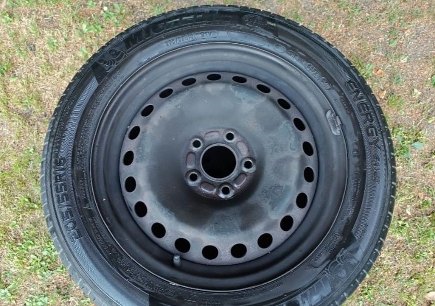 Komplet kół (Michelin 205/55/16, stalowe 16" 5x108)