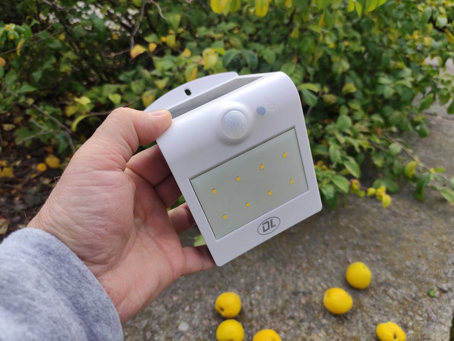 Автономний світильник на сонячній панелі 1,5 Вт акумулятором 1200 мАч