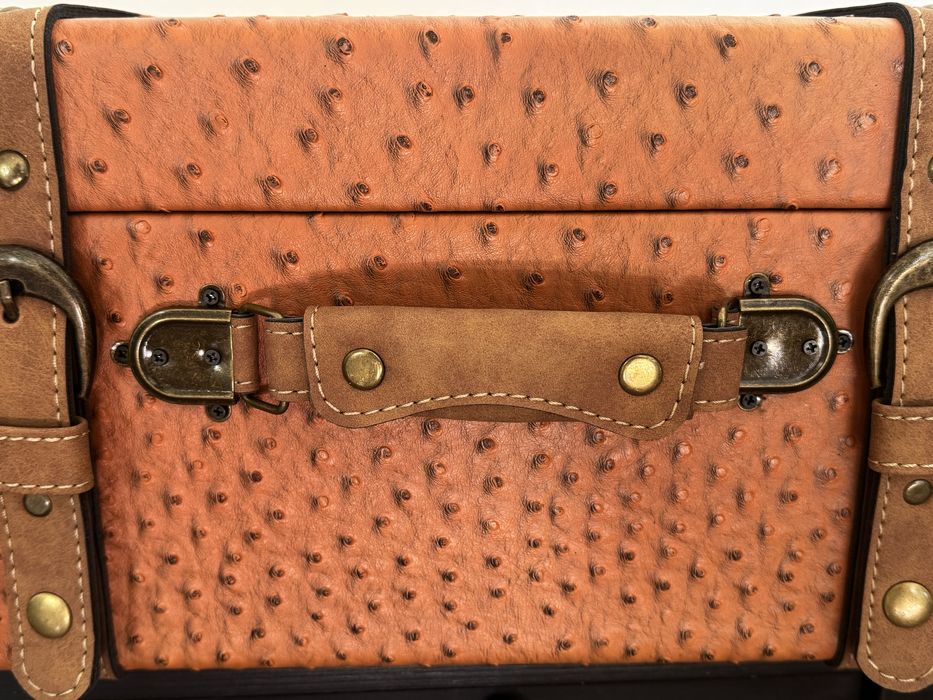 Mala / Baú Vintage - Novo! (52x33x20cm)