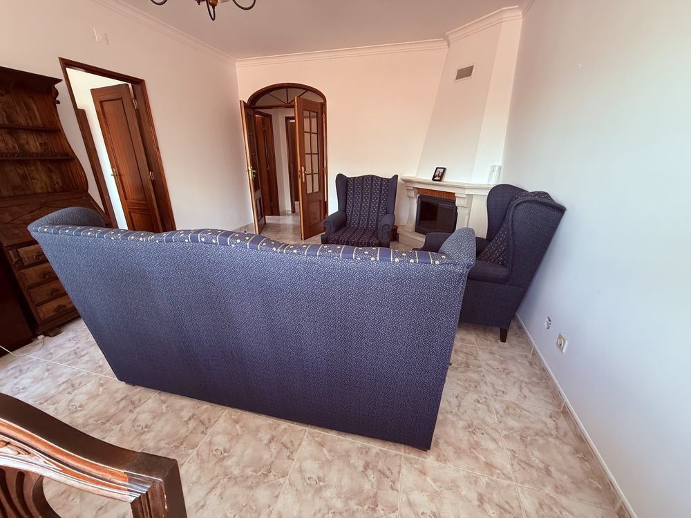 Sofa cama e poltronas
