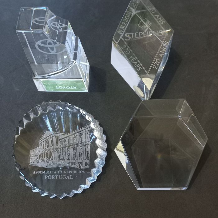 Conjunto de 4 pisa papeis de colecção em cristal Stephens