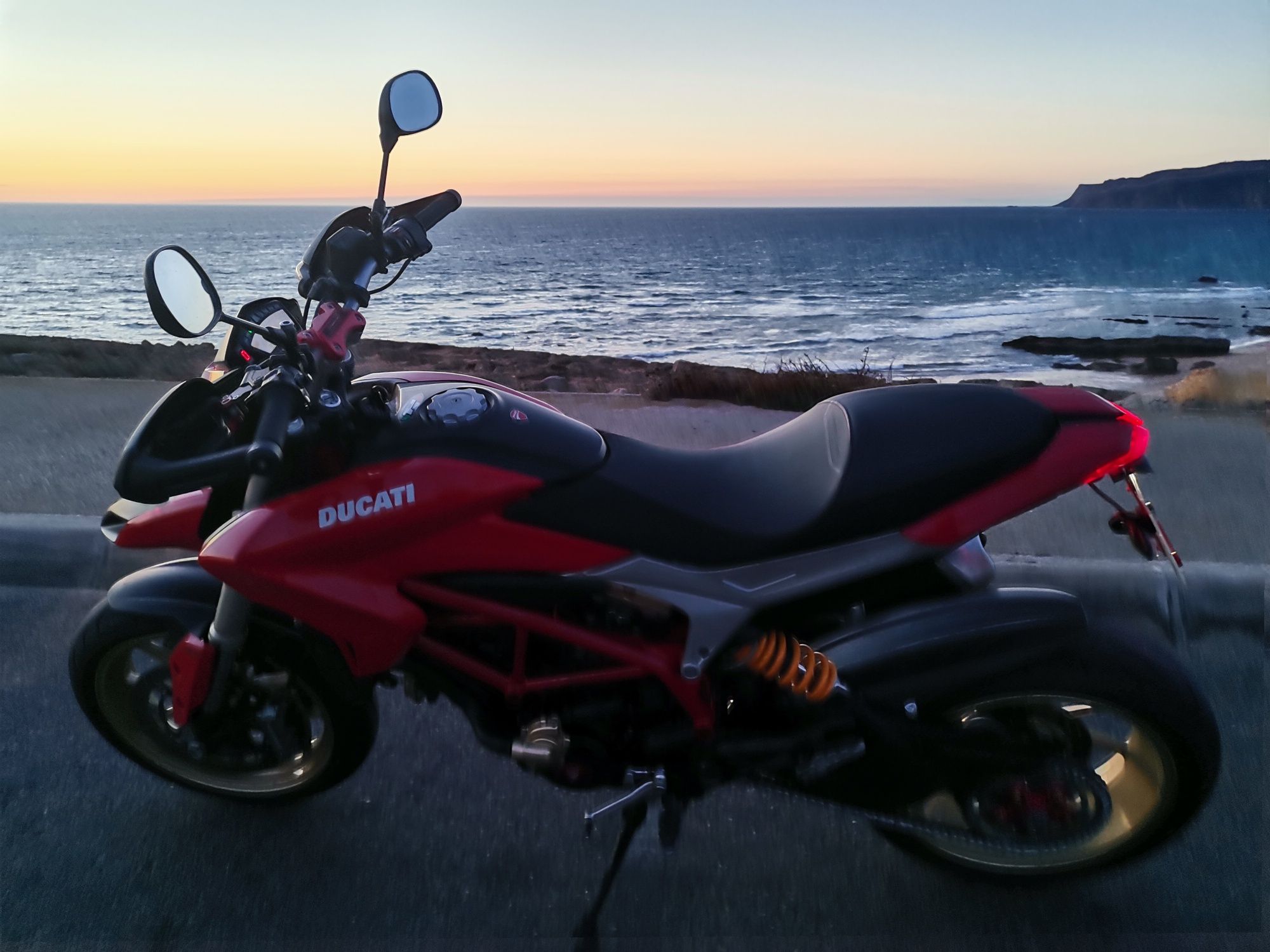 Ducati Hypermotard 821 do ano 2013