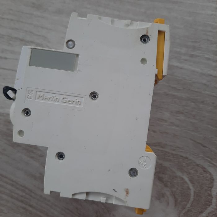 Автоматический выключатель Schneider 3-п. IC60N 40А C (6кА)