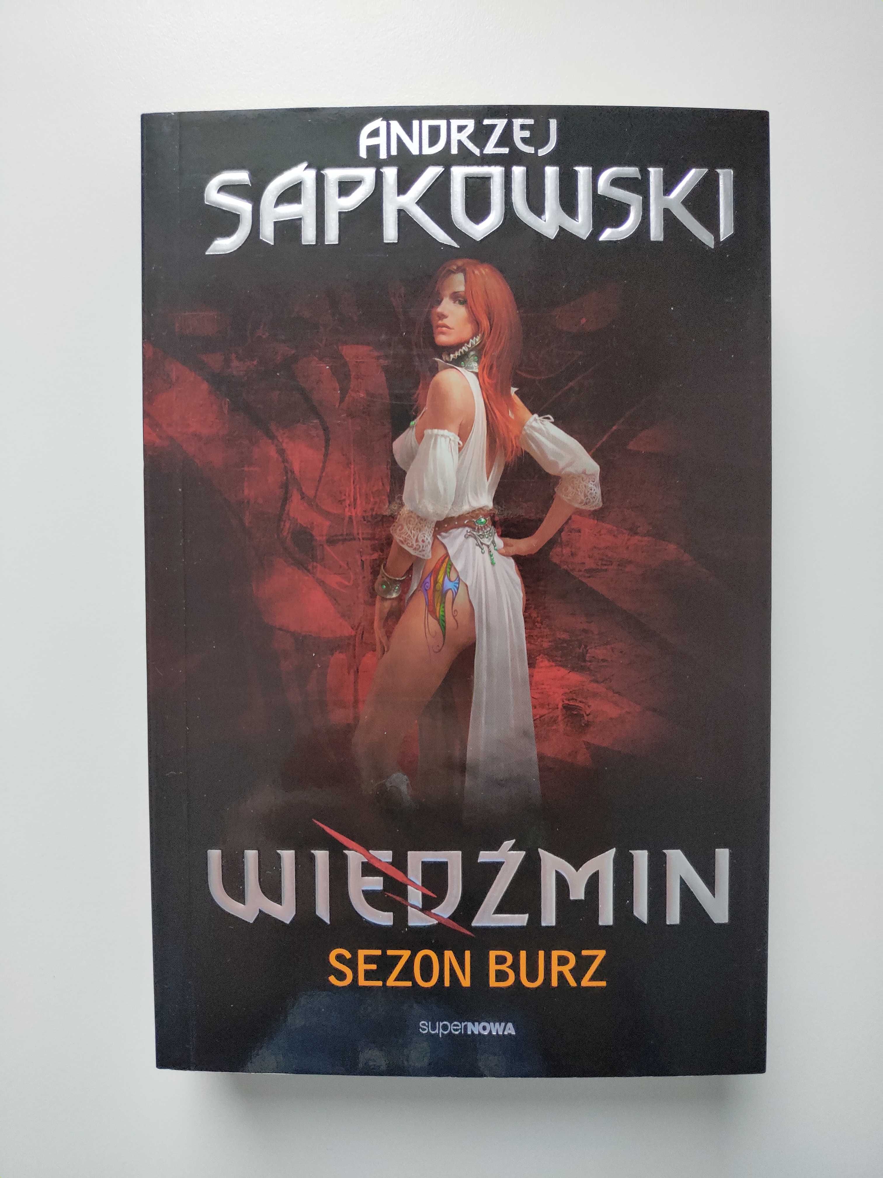 Wiedźmin (Sapkowski):  Opowiadania, saga, „Sezon Burz", „Szpony i Kły”