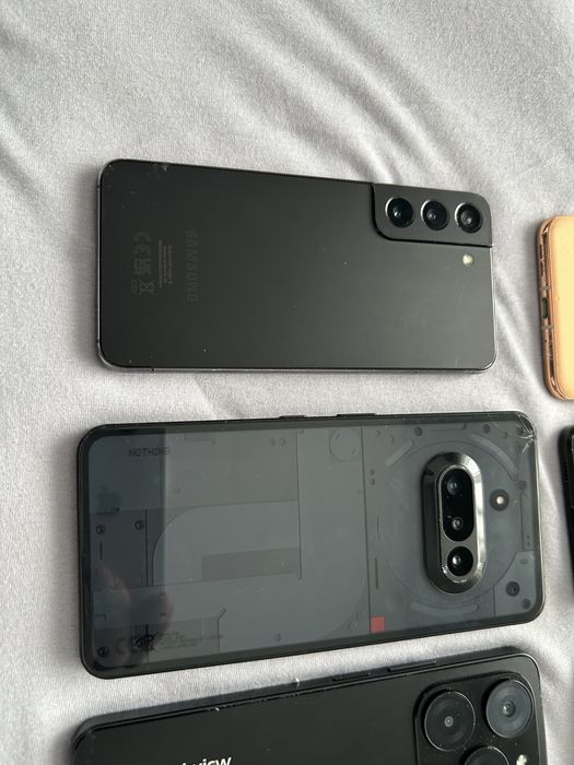 Motorola razr Samsung flip