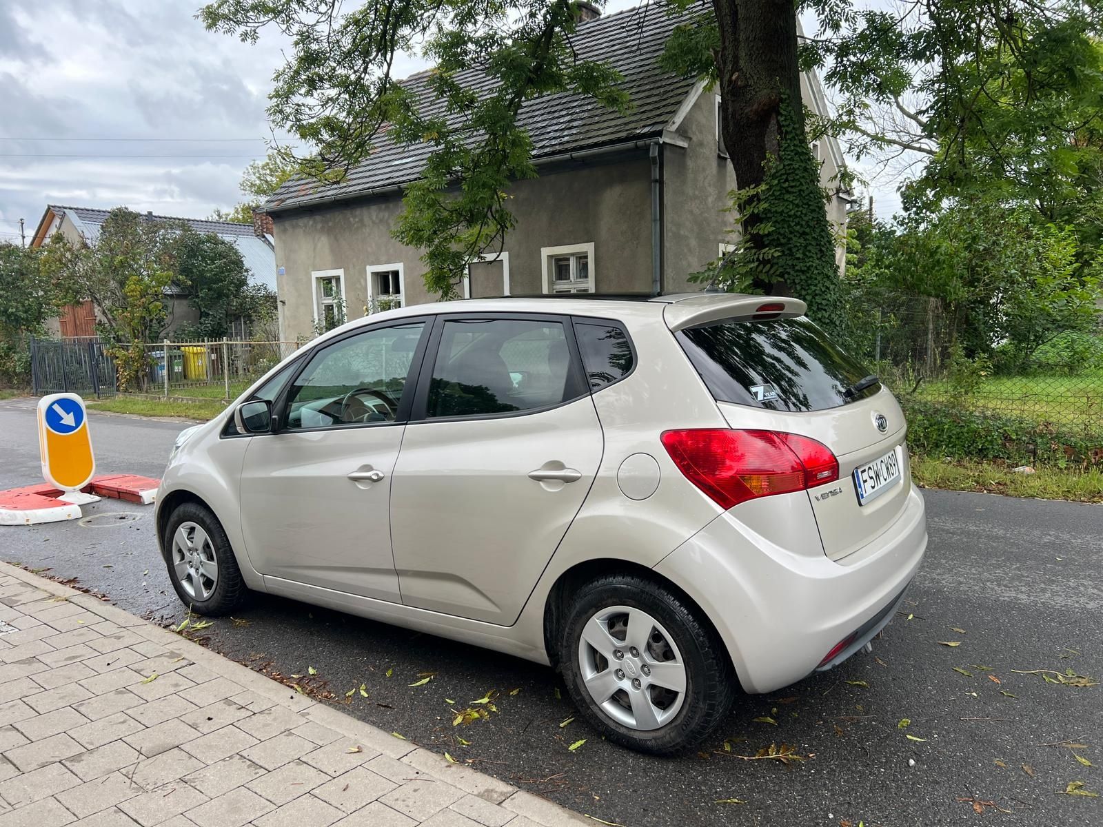 Kia Venga 1.4 CRDI /2010r/Klima/Panorama/Nawigacja/Hak/Isofix/Zamiana