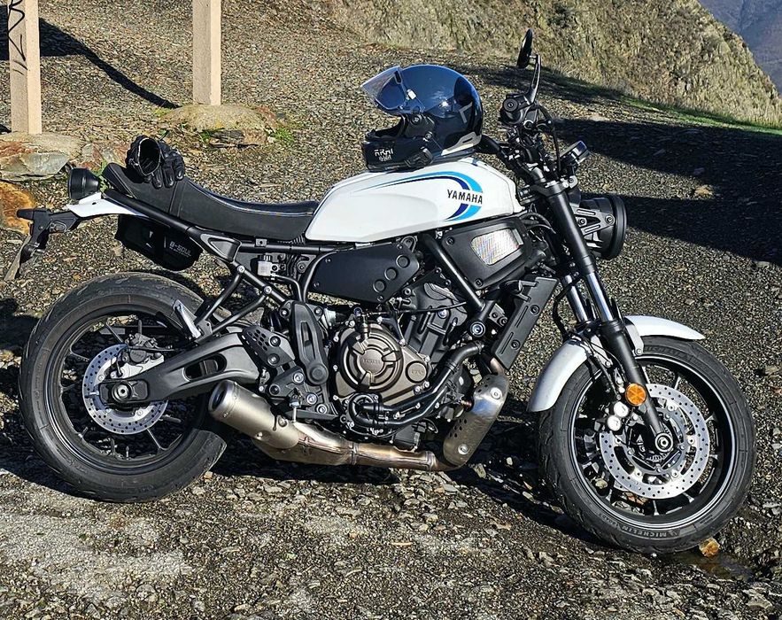 Yamaha XSR700 - bom estado
