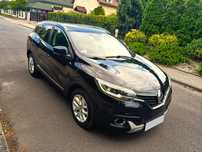 Śliczny Renault Kadjar Bogaty Skóra Navi Grzane fotele i Szyba Led Alu