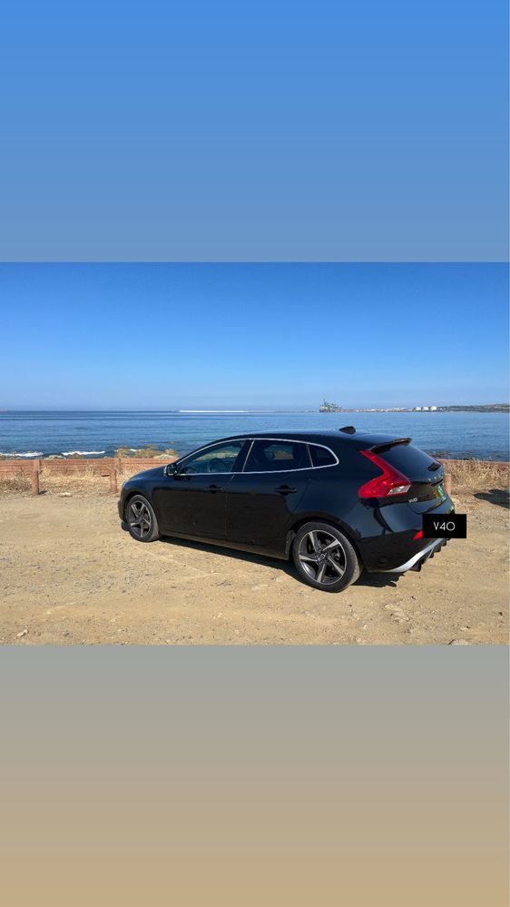 Volvo v40 r-design