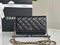 Chanel WOC Bag – Skóra Caviar z Złotymi Elementami