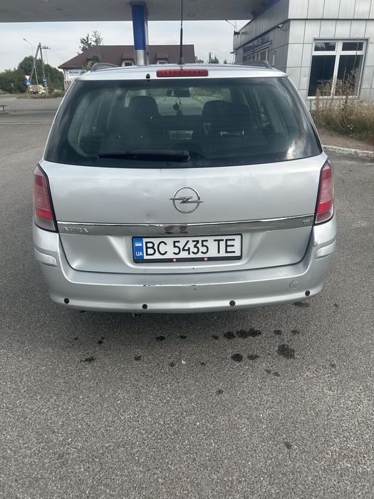 Opel Astra H 2008 1.6 benzyn