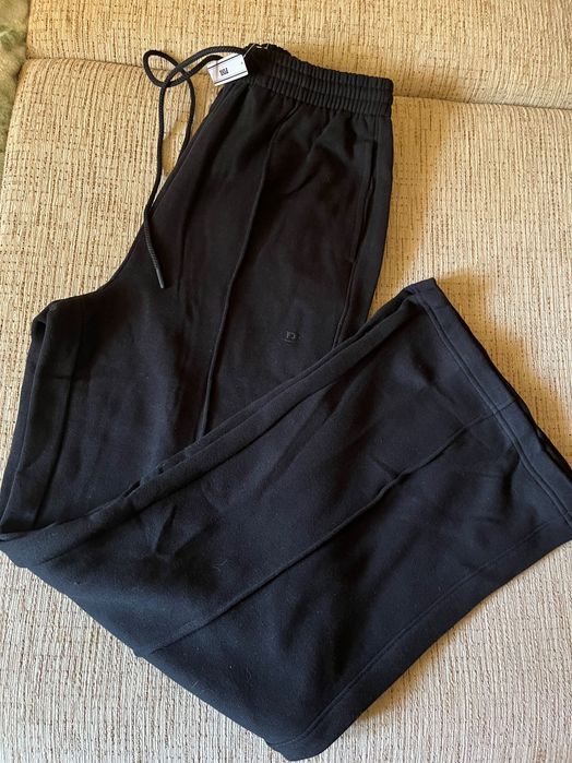 Штани Victoria's Secret
Розмір М