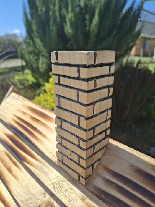 Хатинка декоративна з дерева.