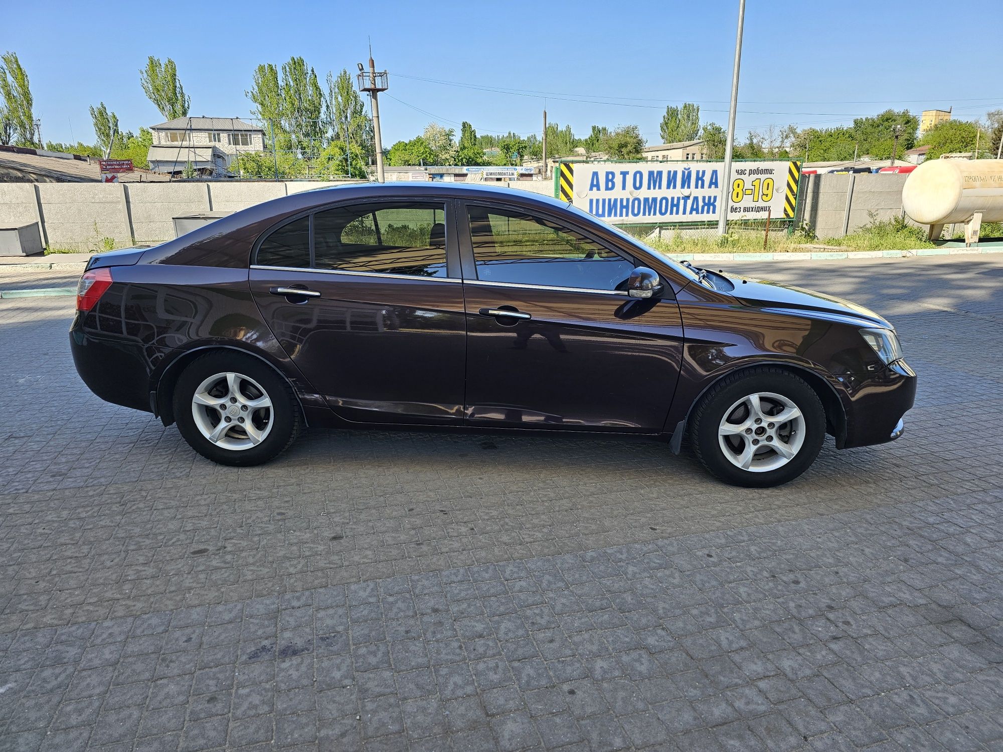 Geely Emgrand 7 (EC7) 2014